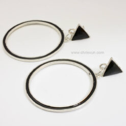 ต่างหูทรงสามเหลี่ยม-ห้อยวงกลมสีดำ-073-2