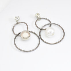 ต่างหูสองห่วง ห้อยไข่มุกเงิน และขาว-083-3