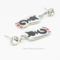 ต่างหูแบบห้อย จี้แผ่นเงินลายแมวสีดำ-184-2