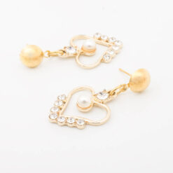 ต่างหูห้อยด้วยเพชรล้อมรอบหัวใจ-329-3